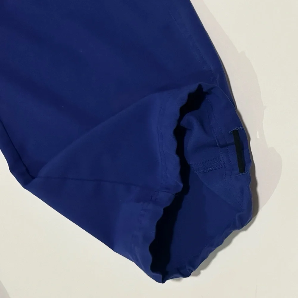 FIGS Cairo Cargo Scrub Pants Navy 9 Pockets Zipper Fly Straight Leg Classic Fit